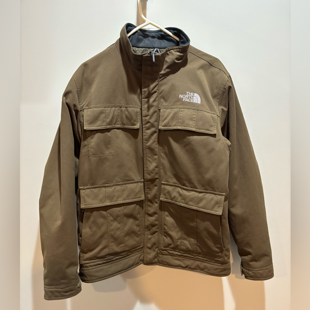 The North Face Men's Insulated Field Cargo Coat In Brown Like New. Wore Twice